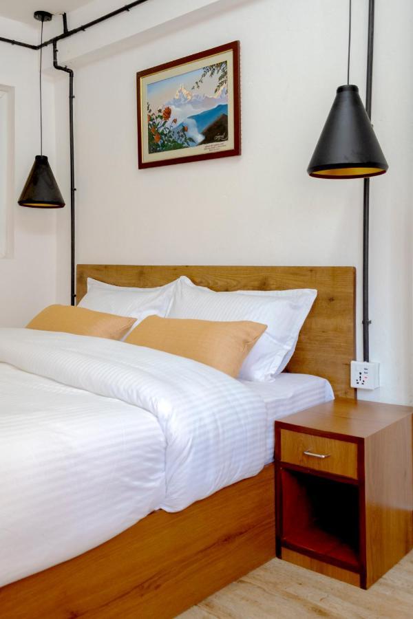 Nexus Inn- The Aparthotel Катманду Экстерьер фото